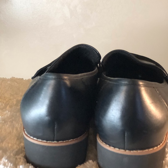 Vionic - Picture 4 of 13